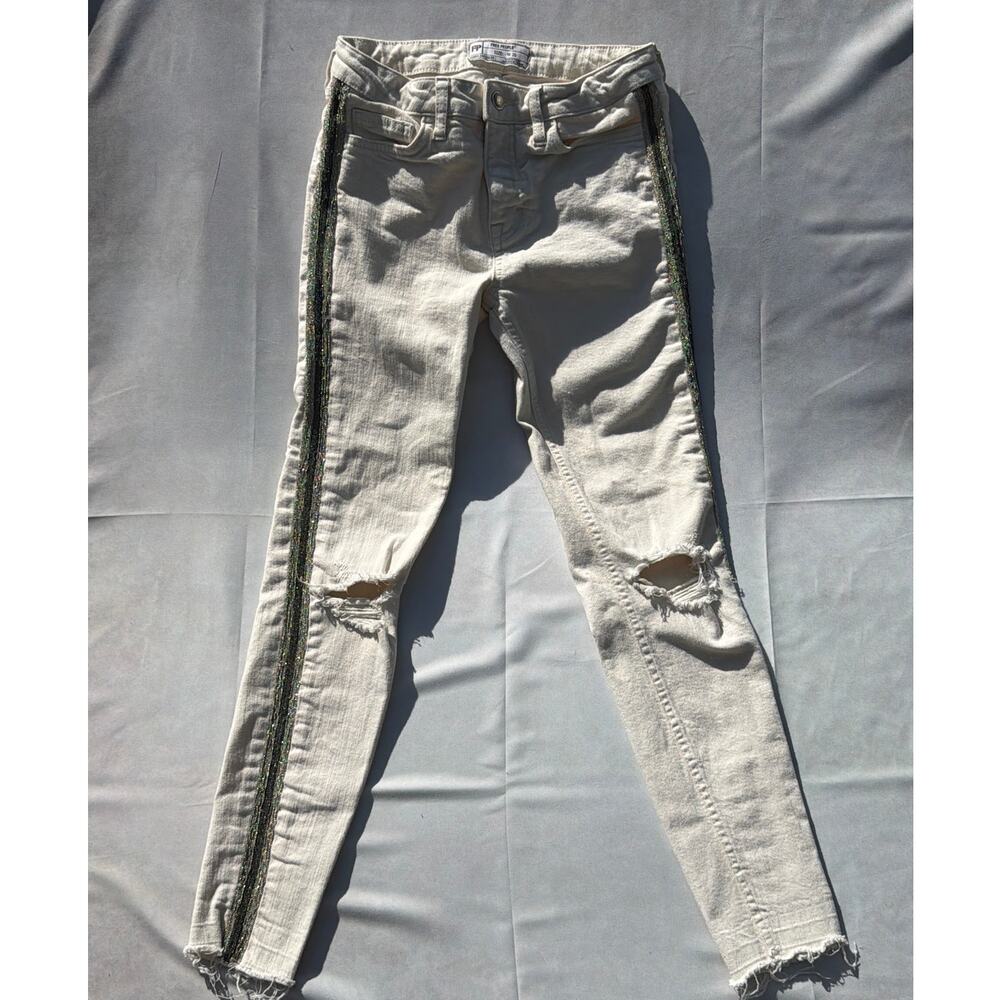 Free People Size 26W White With Beaded Sides Ripped Distressed Hem Jeans